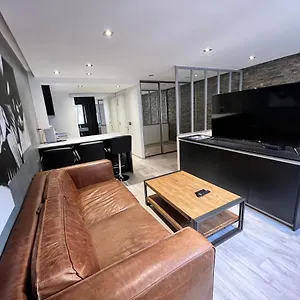  Apartment Design Centre France