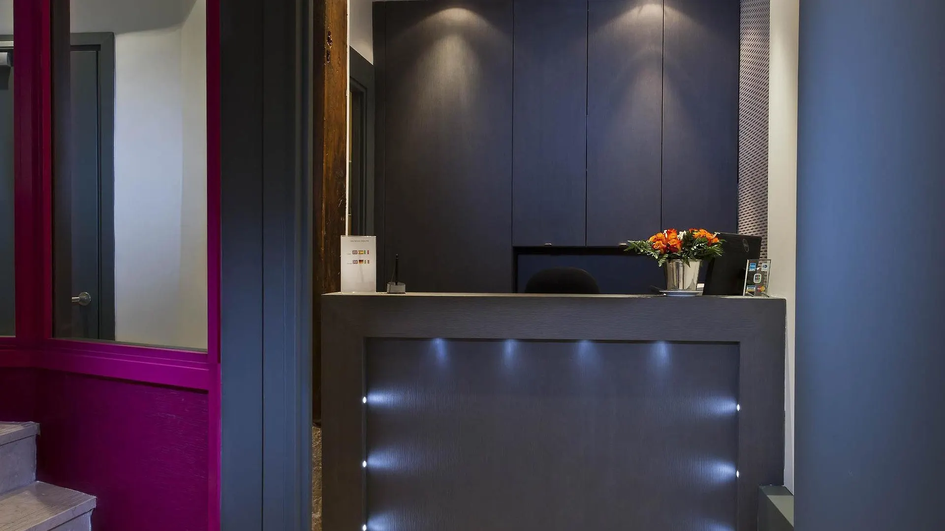 Hotel Royal Opera Paris 3*,  France